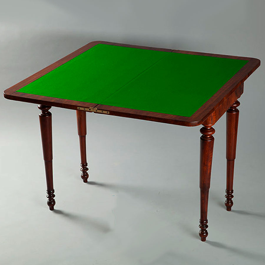 Карточный столик. Ломберный стол карельская береза. Ломберный стол 19 век. Ломберные игровые столы. Ломберный столик сукно.